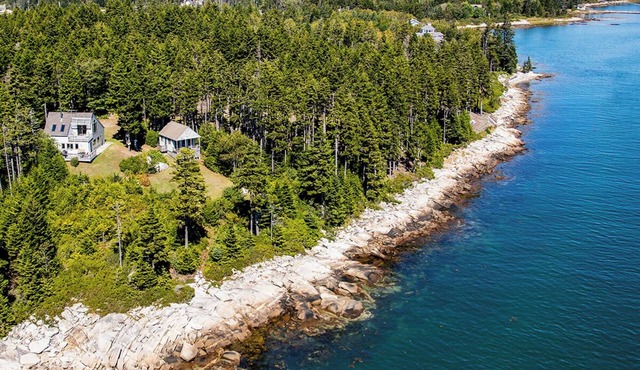 HALCYON POINT - Town of St George