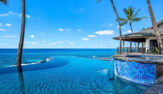 Hale Kaheka 6592, Oceanfront Private Home and Ohana with a Pool and A/C