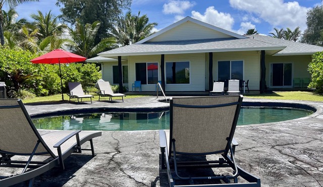 Hale Kai Nalu- Oceanfront Luxury Home W/Pool & Spa- Hilo-Side