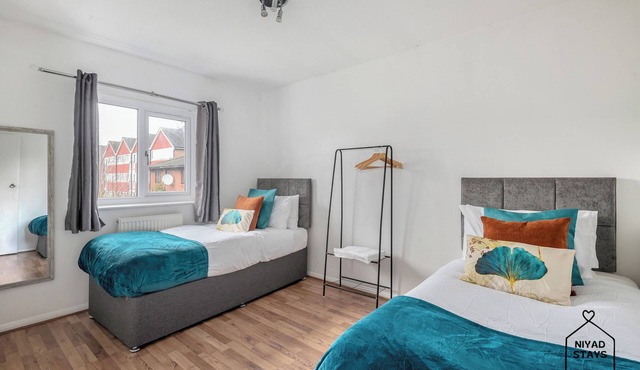 Hale Lodge, Beautiful Family Friendly Home in London