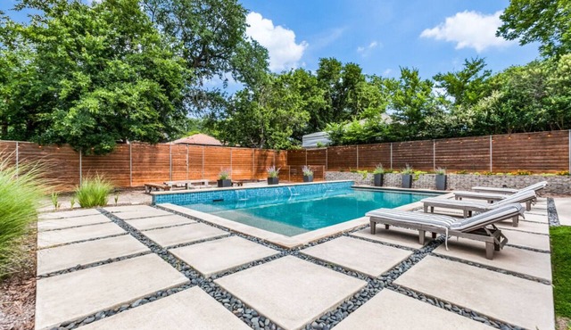 Half acre with huge yard, pool, playground, hot tub, cabana, 15 mins to downtown