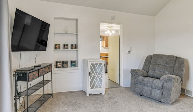 Half-Mi to High Trestle Trail! Iowa Adventure Base