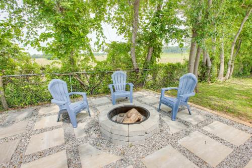 half Mi to Kentucky Downs Franklin Home with Patio!