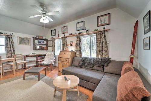 Half-Mi to Trails Rustic Soda Springs Cabin!