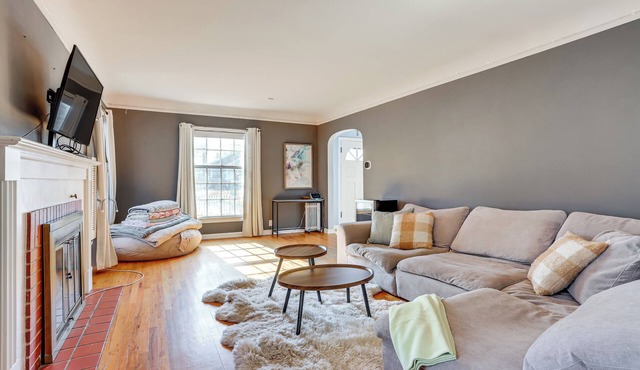 Half-Mi to UNC: Historic Dtwn Greeley Home