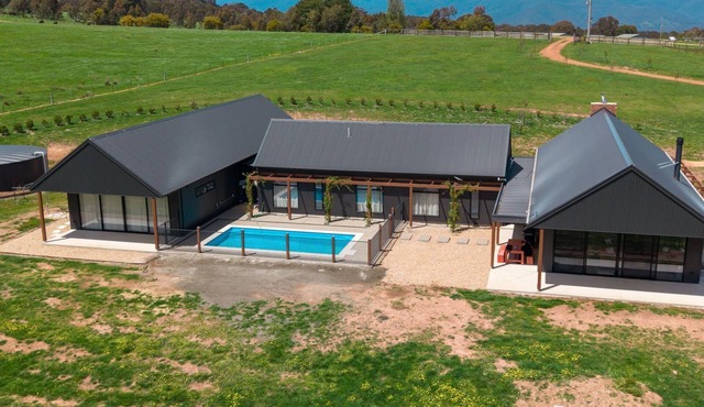 Half Mile High - Merrijig - Sleeps 10