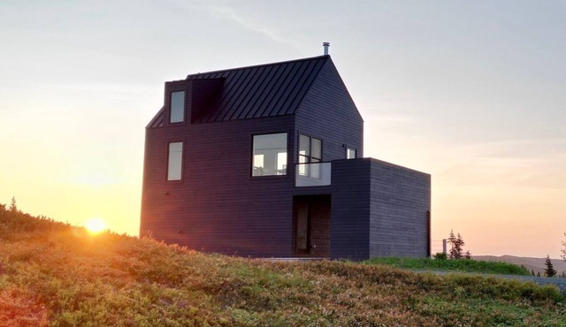 Halfway Hill House | Quiet Luxury by the Ocean