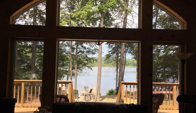 Haliburton Hideaway-Private Lakefront Cottage **BOOK your HOLIDAY get away NOW**