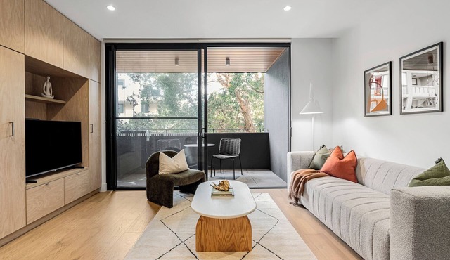 Hall St Apartments by Urban Rest