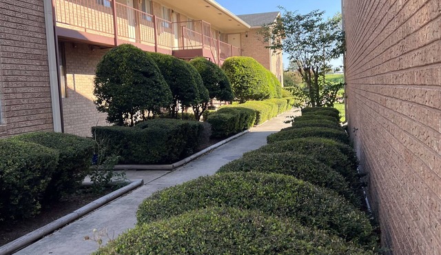 Hallmark Inn and Suites