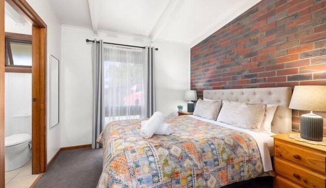 Halls Haven Holiday Units