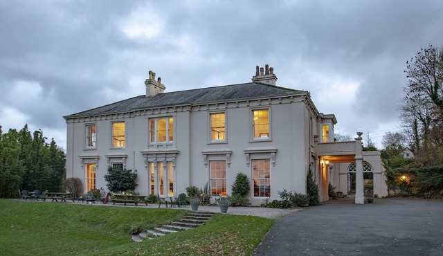 Hallsannery House - a house that sleeps 22 guests in 11 bedrooms