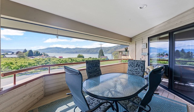 Halmalka 511B Wapato Point Resort Sandy Beach Waterfront Amenities, Sleeps 8