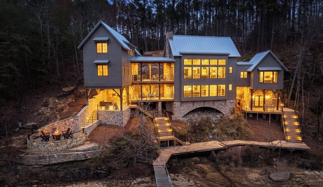 Halo Cove - Private Lakefront Retreat on 14 Acres