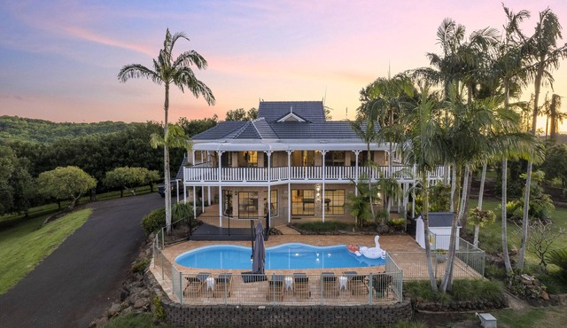 Halt Hill - Large Homestead in the Byron Hinterland with Sweeping views
