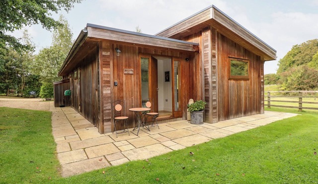 HAMBLETON, pet friendly, with open fire in Exton, Rutland