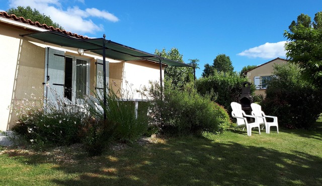 Hameau des Cardenals Comfort gîte with heated pool between Sarlat and Cahors