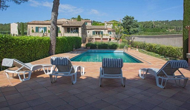 Hameau des Molières - LA ROQUEBRUSSANNE