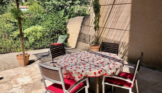 Hameau du stade : comfortable Appt. 2 bedrooms with terrace