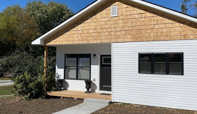 Hamilton Getaway -Entire House in DT Hamilton