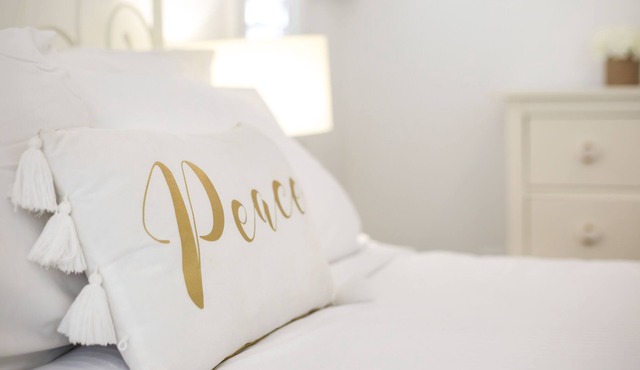 Hamilton Home - 3 bed + 2 bath - close to Airport