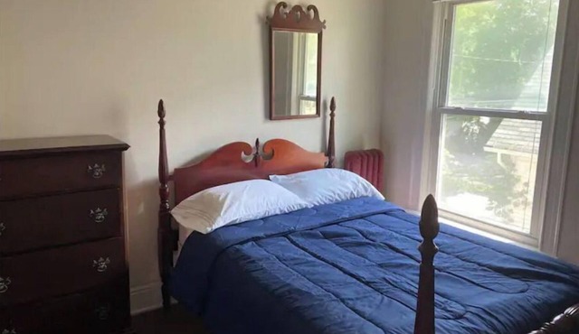 Hamilton House - charming historic home