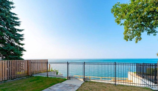 Hamilton Lakeside Haven ~ 4BR of Peace & Comfort