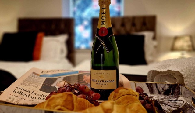 Hamilton luxury let's-Holy barn