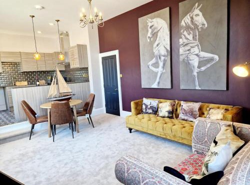 Hamilton - The Hyde Luxury Let