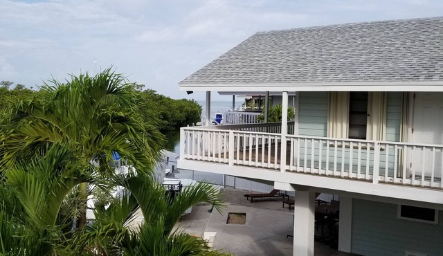 Hammer Point Area, Mariners Baptist Hospital, Movie Theater, PADI Dive Shop