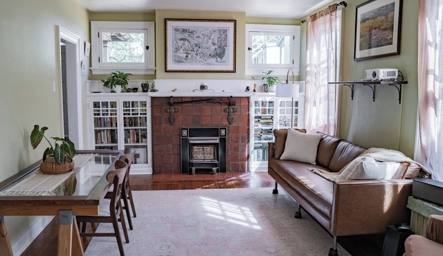 Hamnett Gallery House - Newly Updated!