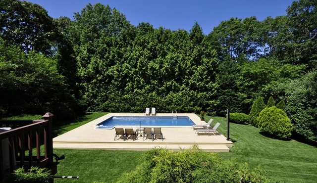 Hampton Bays nice 4 Queen bdr,Billiard, No check in out SAT disc