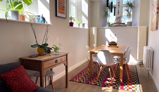 Hampton Hall - Wonderful Converted Home in Redland