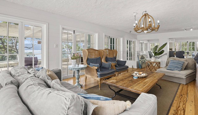 Hampton House At The Beach -very spacious, beautiful 3 level entertainment dream