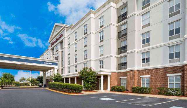 Hampton Inn and Suites Fredericksburg