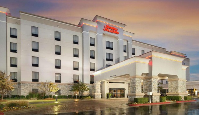 Hampton Inn and Suites Tulsa/Catoosa