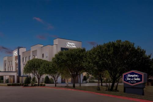 Hampton Inn and Suites Waxahachie