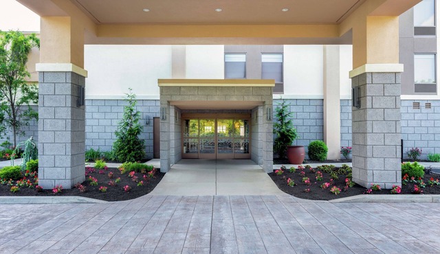 Hampton Inn Bedford