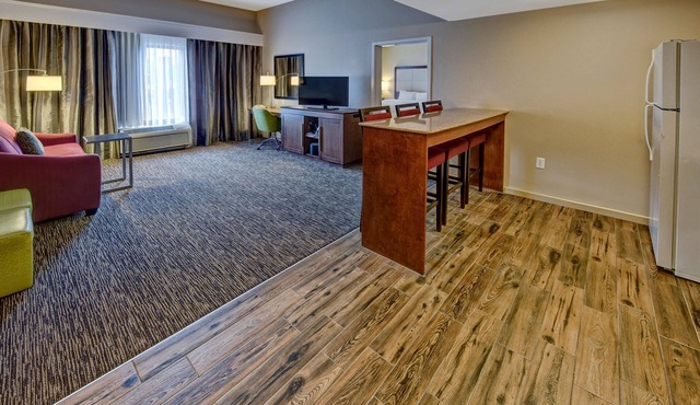 Hampton Inn by Hilton Dunn