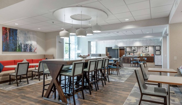 Hampton Inn Camden