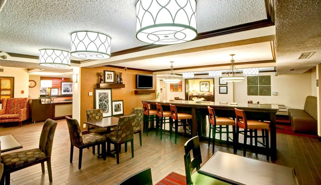 Hampton Inn College Station