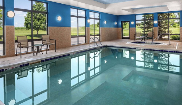 Hampton Inn Fairmont