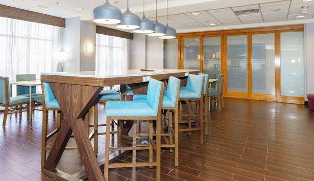 Hampton Inn Garden City
