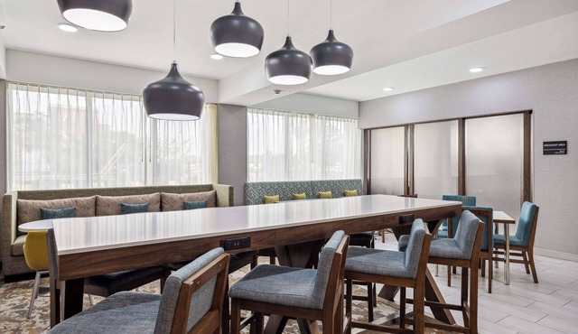 Hampton Inn Houston-Brookhollow