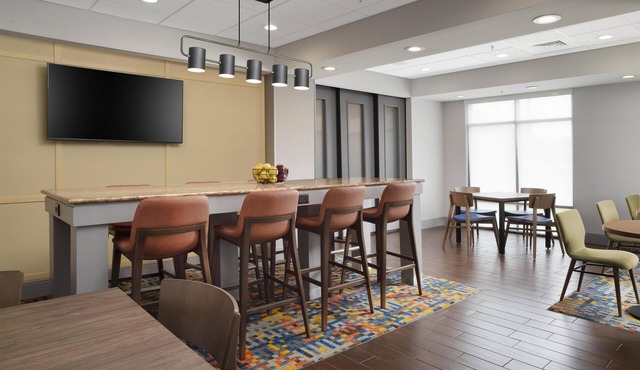 Hampton Inn Magnolia