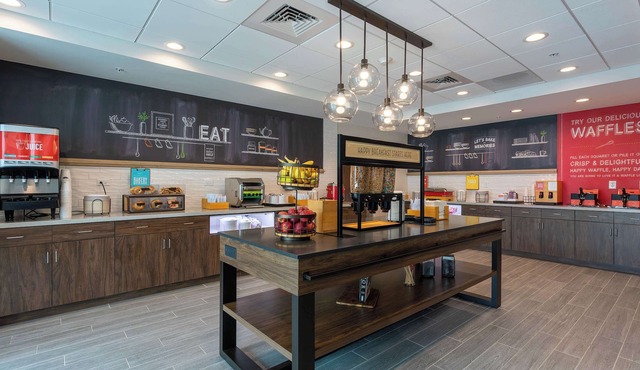 Hampton Inn Marianna I-10