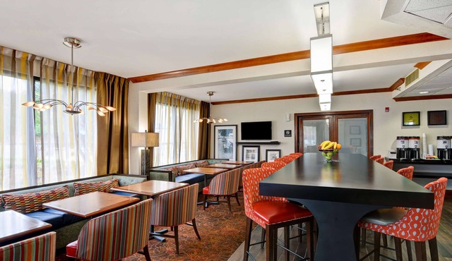 Hampton Inn Memphis-Poplar