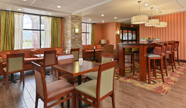Hampton Inn Muscatine