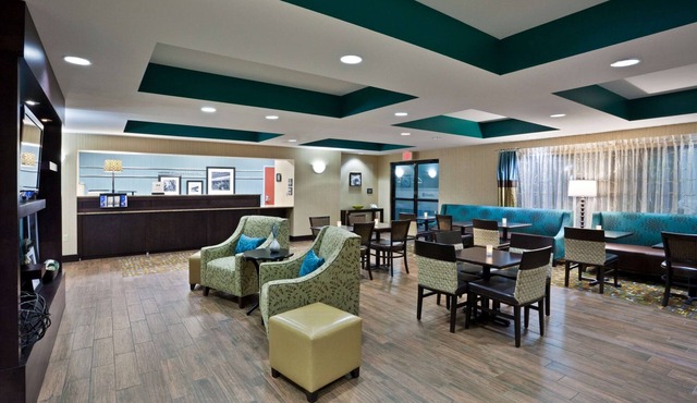 Hampton Inn North Sioux City