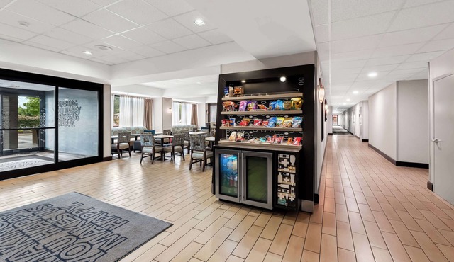 Hampton Inn Pennsville